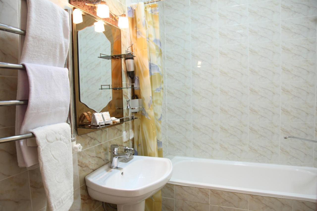 Hotel Vardonze بخارى المظهر الخارجي الصورة
